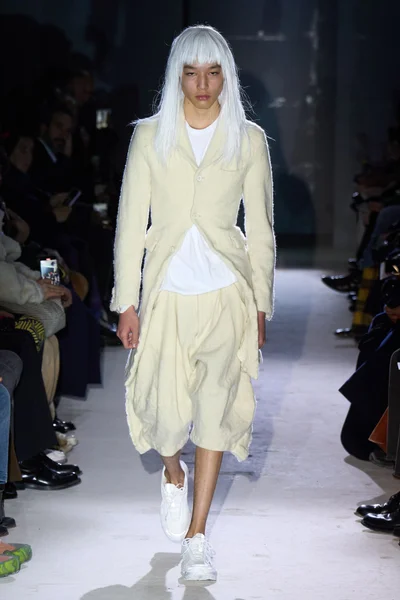 Look 1